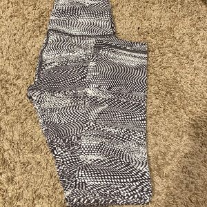 Lululemon size 4 in great condition!!